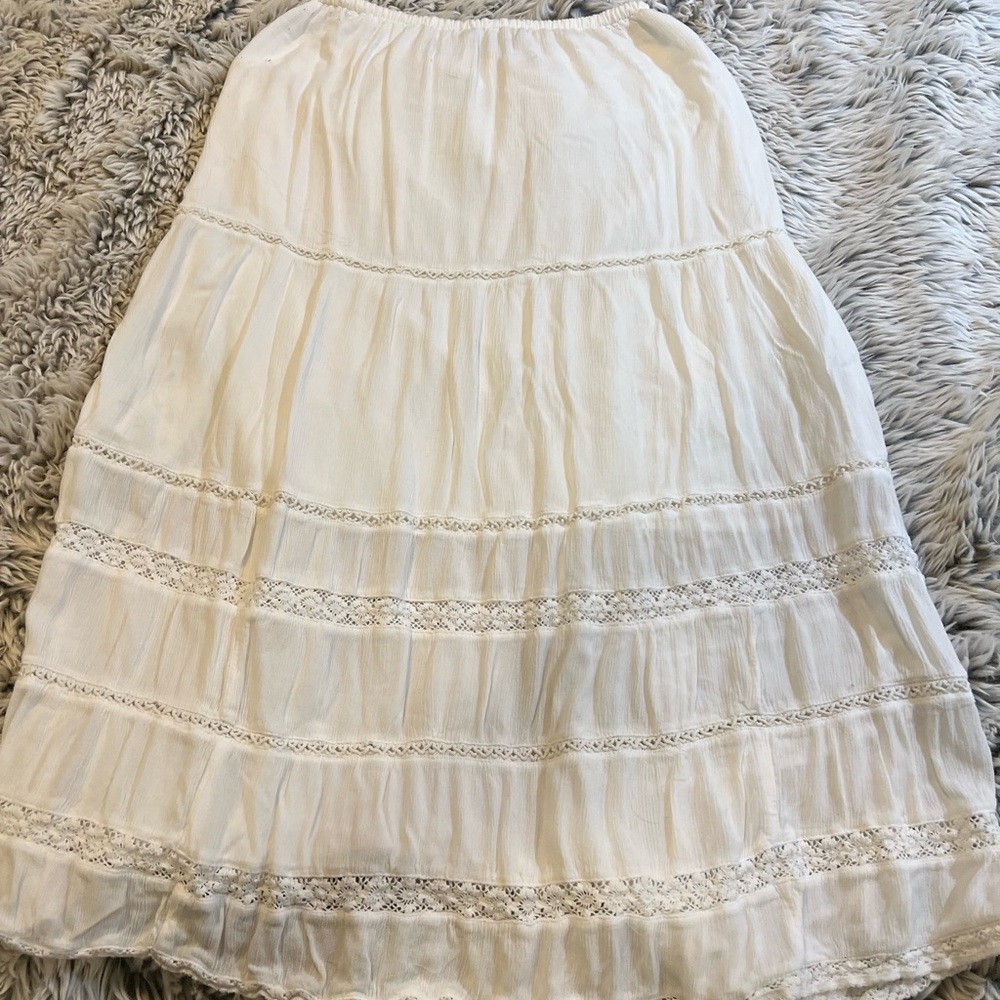 Hollister white Midi A-Line Skirt with Pleated Tiered Design